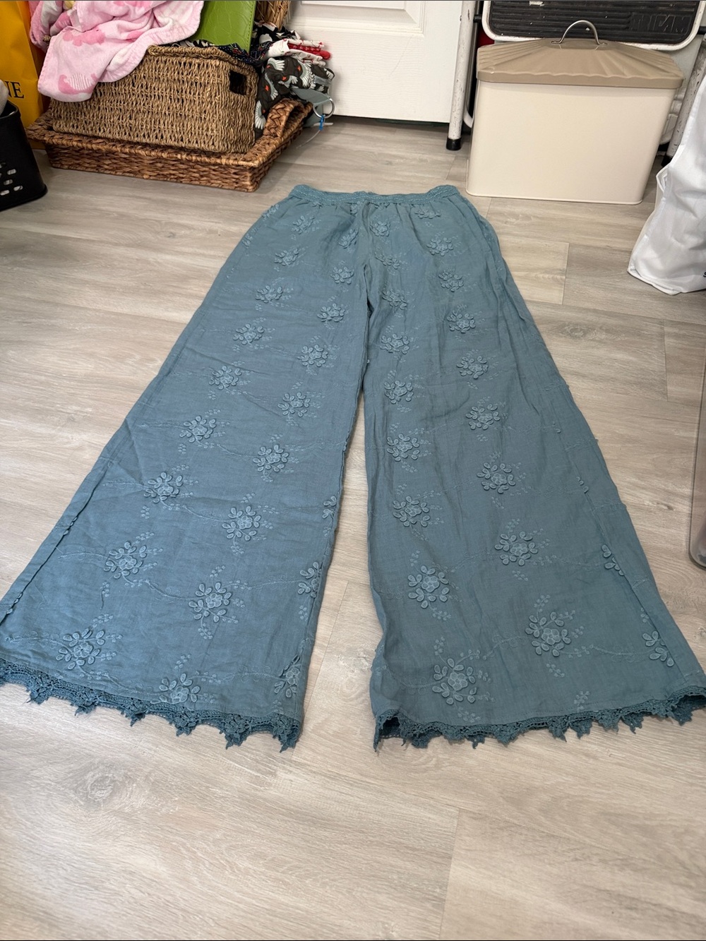 Antica Sartoria Embroidered Wide-Leg Cotton Pants in Slate Blue